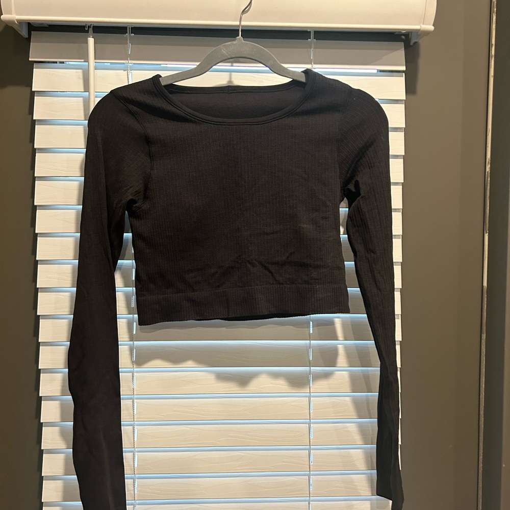 Lululemon ebb to street cropped long sleeve